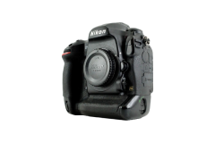 Nikon D5 (Dual CF)